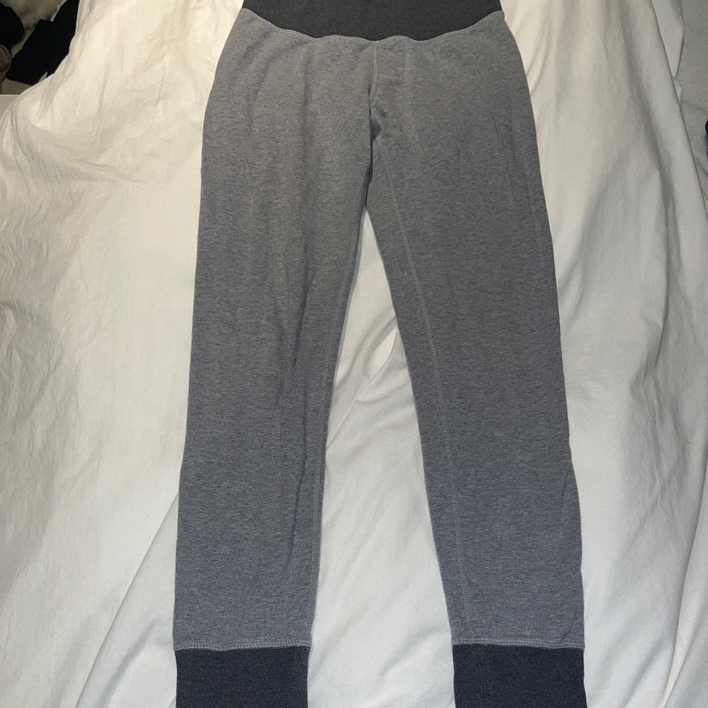 Lululemon size 4 leggings